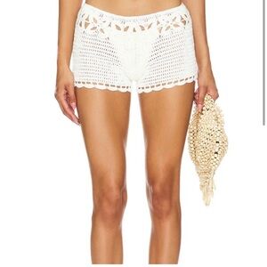 Super down crochet shorts